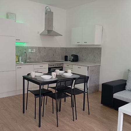 Novy Apartman S Terasou 브르노 외부 사진